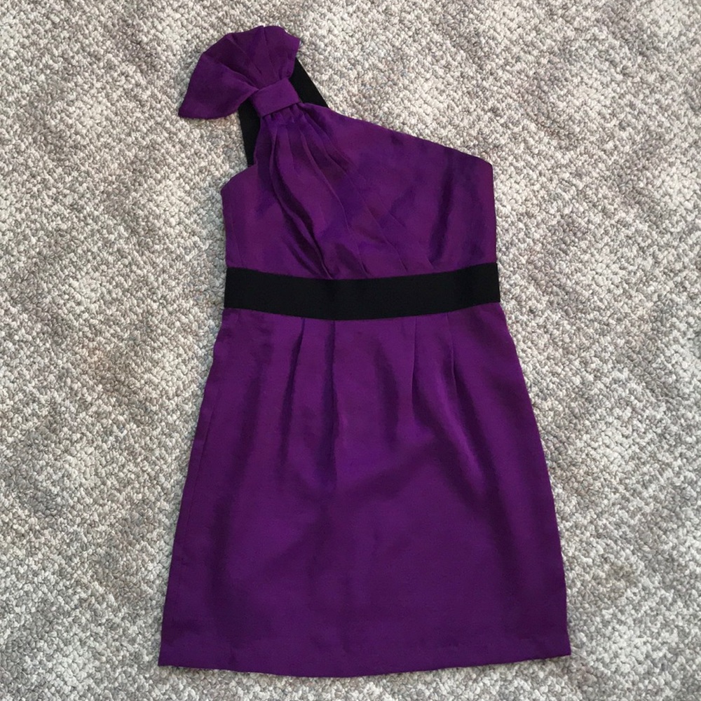 EUC BCBG strappy one shoulder purple party dress 6